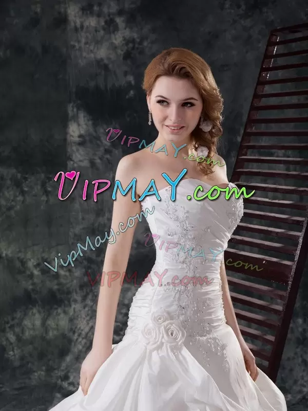 Ideal Brush Train A-line Wedding Gowns White Sweetheart Taffeta Sleeveless With Train Lace Up