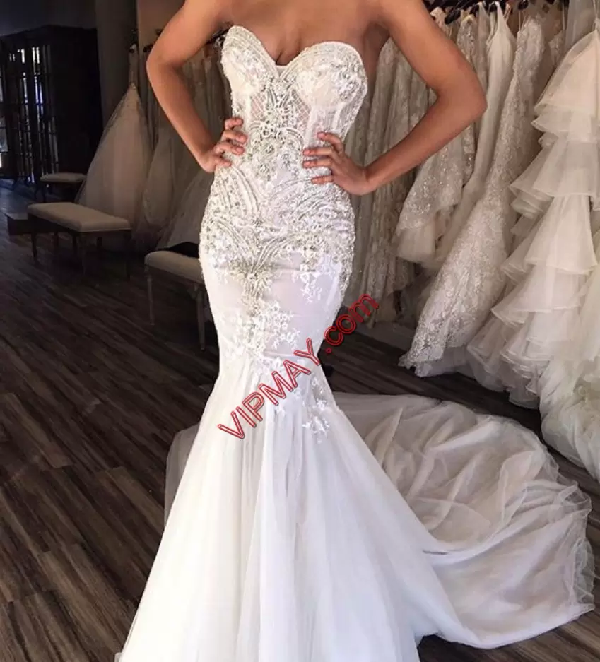 Classical White Sweetheart Neckline Beading and Appliques Wedding Dresses Sleeveless Lace Up