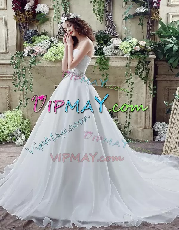 Eye-catching White A-line Organza Sweetheart Sleeveless Beading Lace Up Wedding Dresses Court Train