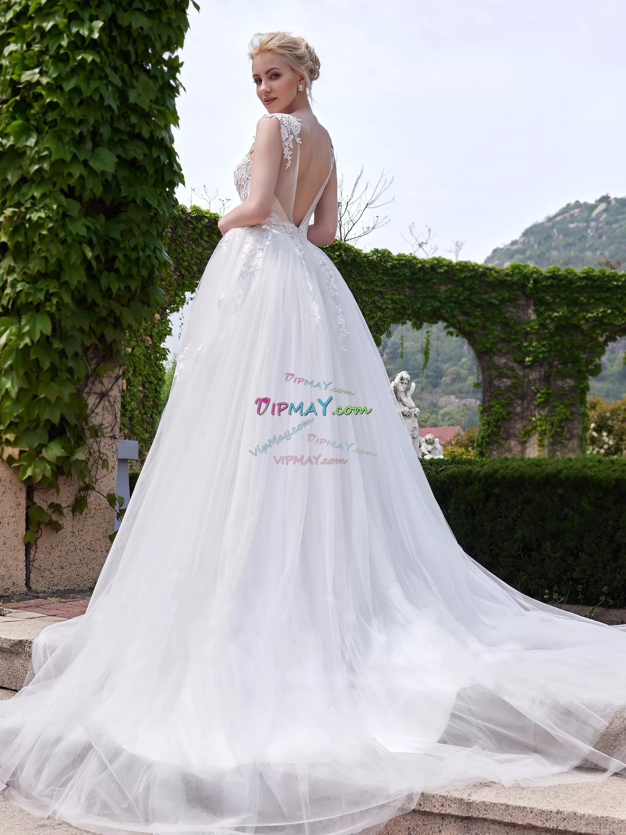 Dynamic Sleeveless Sweetheart Brush Train Appliques Side Zipper Wedding Dresses