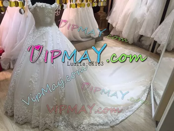 Admirable White Lace Up Wedding Gowns Appliques Sleeveless Sweep Train