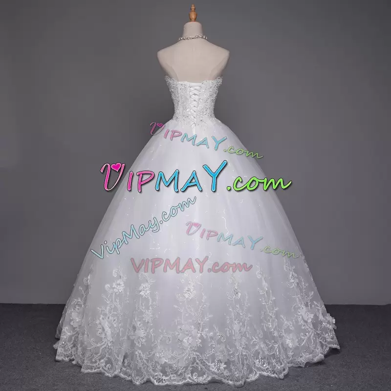 Popular White Sweetheart Neckline Appliques Wedding Gown Sleeveless Lace Up