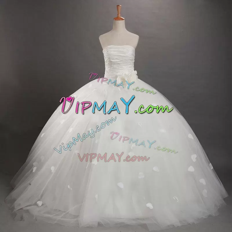 High Class White Ball Gowns Strapless Sleeveless Tulle Floor Length Lace Up Hand Made Flower Celebrity Dresses