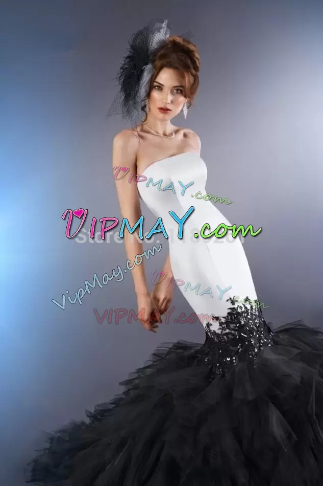 Super Sleeveless Satin and Tulle Brush Train Lace Up Wedding Dresses in White And Black with Appliques and Ruffles