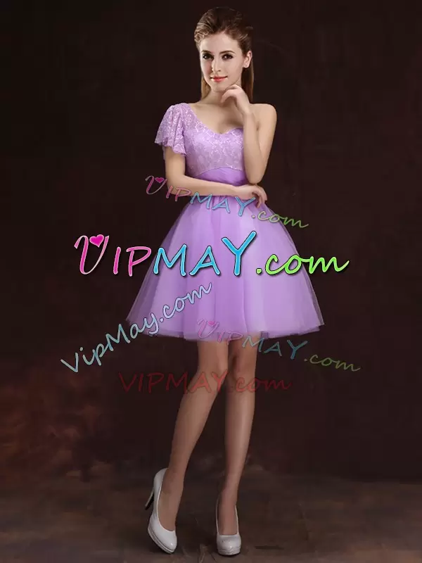 Elegant Scoop Sleeveless Bridesmaid Dress Mini Length Lace and Ruching Lilac Tulle