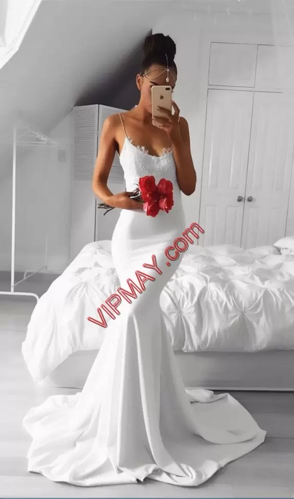 White Lace Up Wedding Gowns Appliques Sleeveless Floor Length Court Train