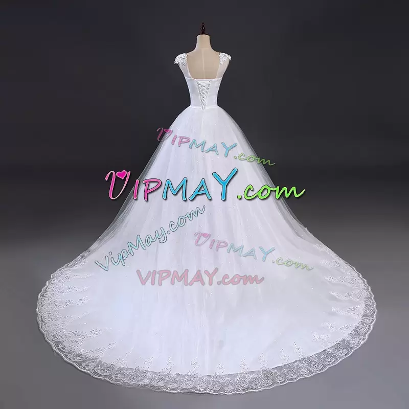 Cap Sleeves V-neck Chapel Train Lace Up Lace and Appliques Wedding Dress V-neck