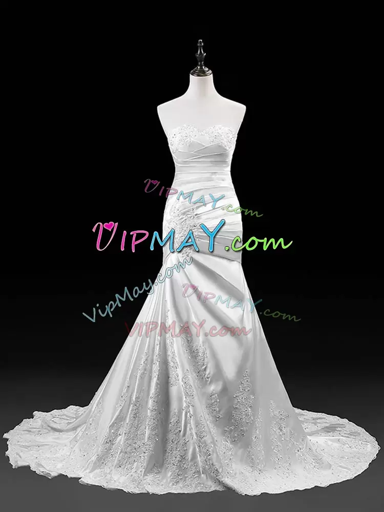 Hot Sale Silver Sleeveless Lace and Appliques Lace Up Wedding Gowns Sweetheart