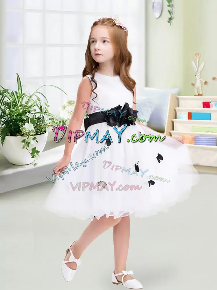 Knee Length White Flower Girl Dress Scoop Sleeveless Zipper