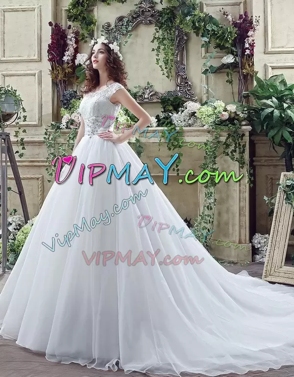 White Wedding Gowns Scalloped Sleeveless Court Train Zipper