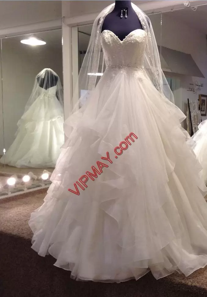 On Sale Sleeveless Floor Length Beading and Appliques and Ruffles Lace Up Bridal Gown with White