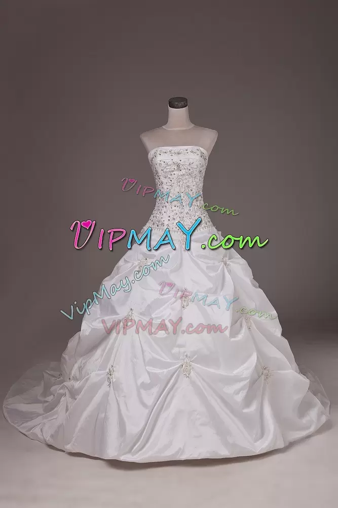 Ball Gowns Sleeveless White Wedding Dress Brush Train Lace Up