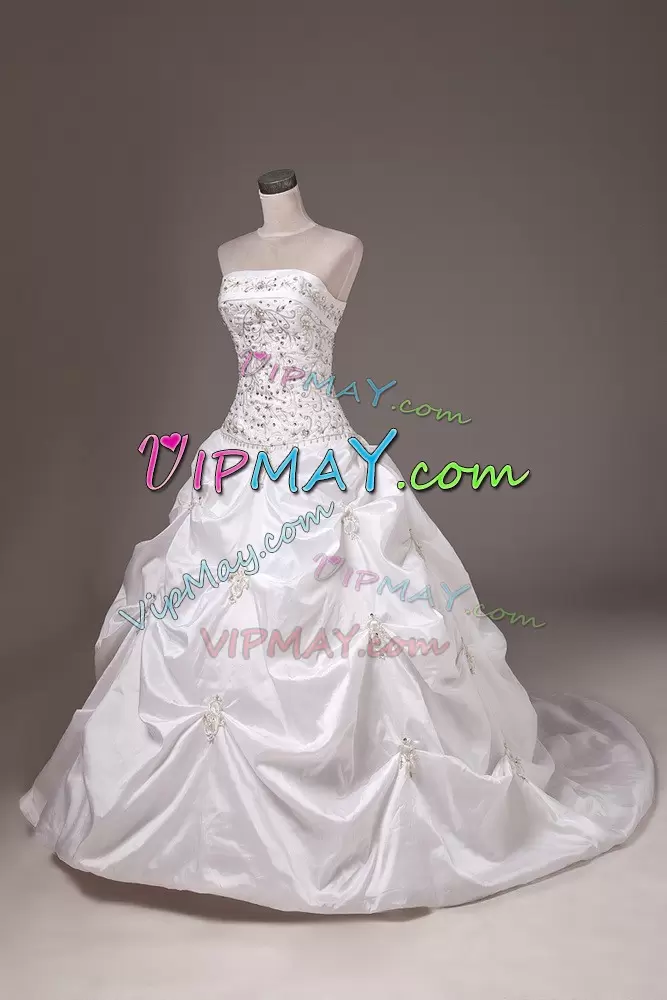 Ball Gowns Sleeveless White Wedding Dress Brush Train Lace Up