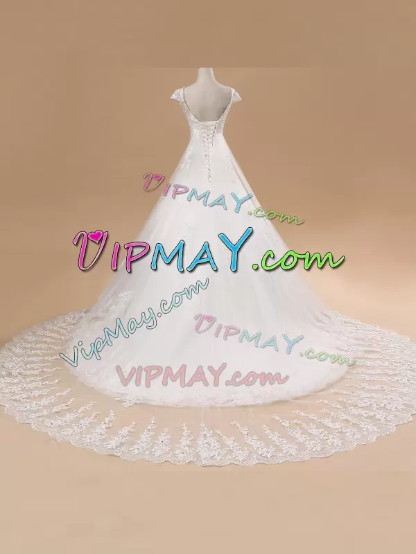 V-neck Short Sleeves Wedding Dresses Chapel Train Lace and Appliques White Tulle and Lace