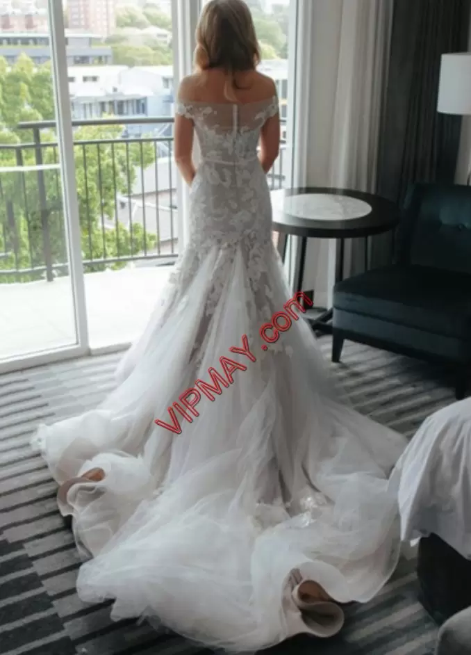 Extravagant Tulle Sleeveless Wedding Dress Court Train and Appliques