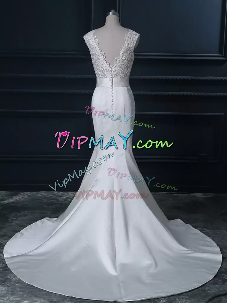 Modern White Backless Wedding Gown Beading and Lace Sleeveless Brush Train