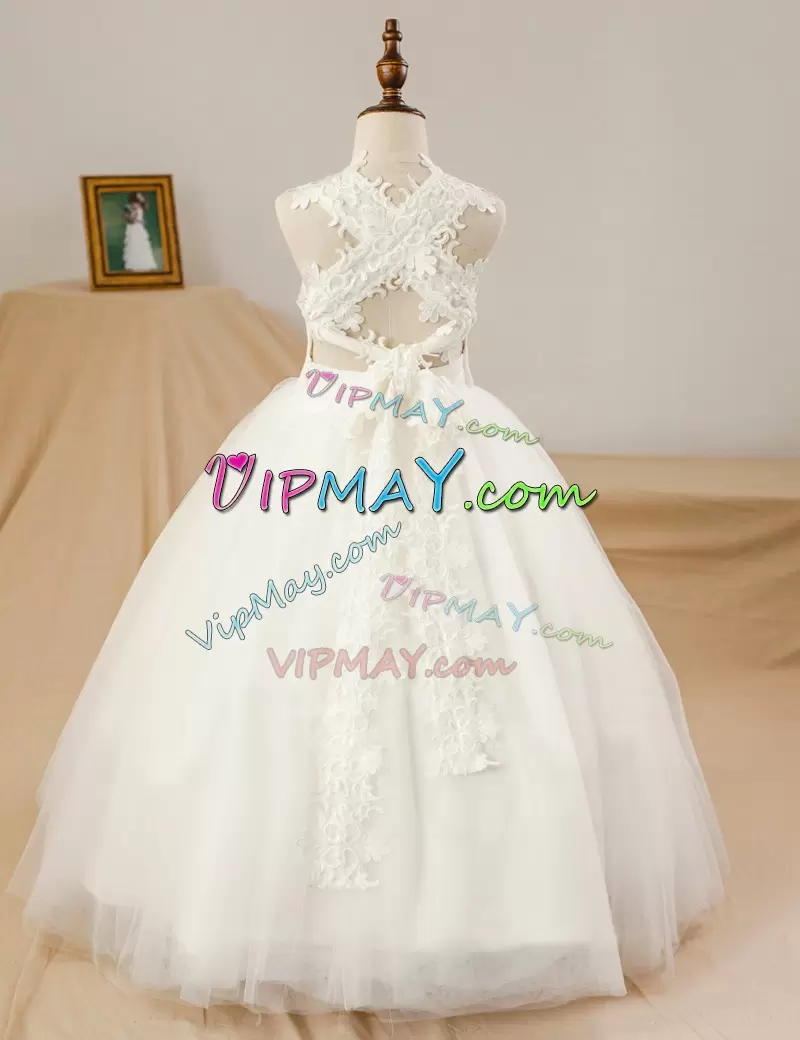 Fabulous White Sleeveless Floor Length Lace and Appliques Criss Cross Flower Girl Dresses for Less Square