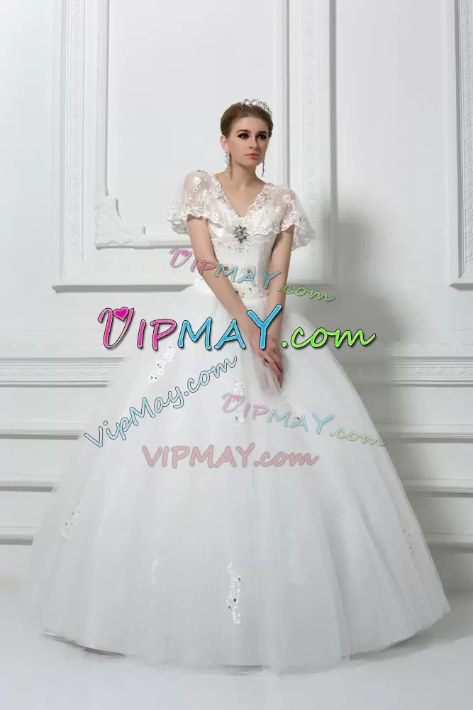 Great White Ball Gowns Beading and Appliques Wedding Gown Lace Up Tulle Short Sleeves Floor Length