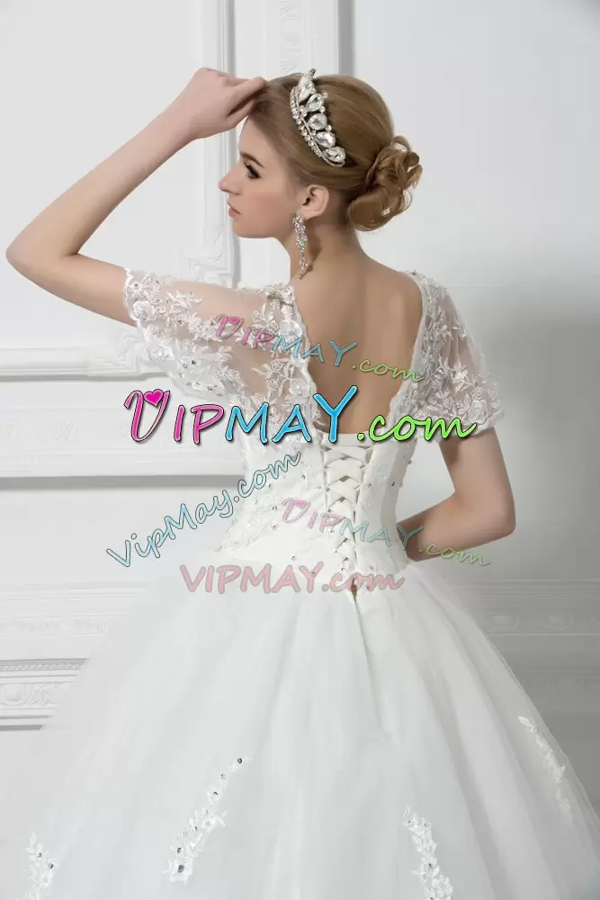 Great White Ball Gowns Beading and Appliques Wedding Gown Lace Up Tulle Short Sleeves Floor Length