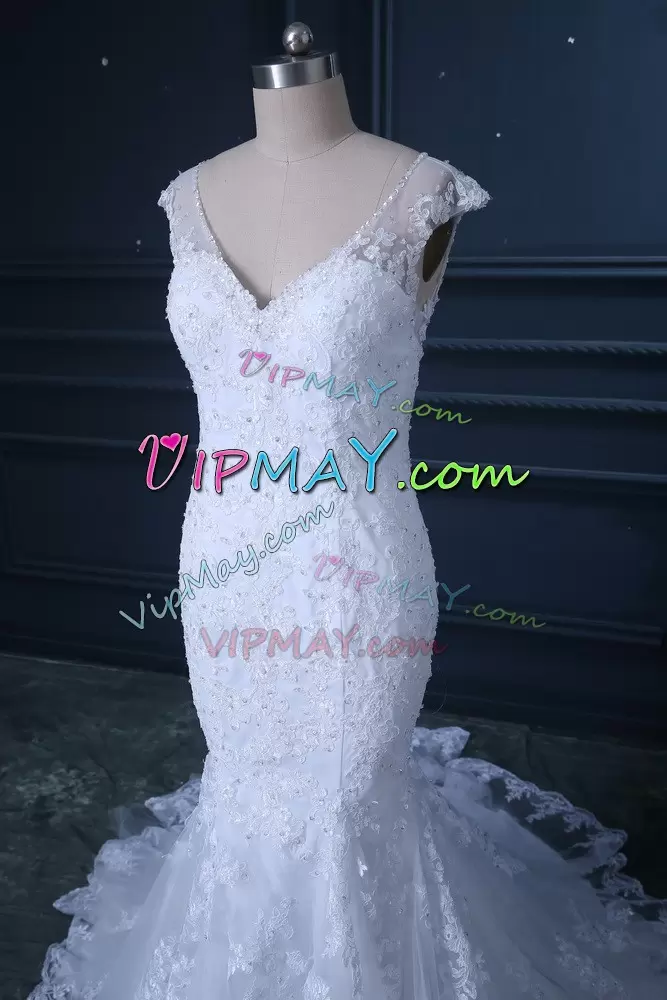 White V-neck Clasp Handle Beading and Lace Wedding Gown Brush Train Sleeveless