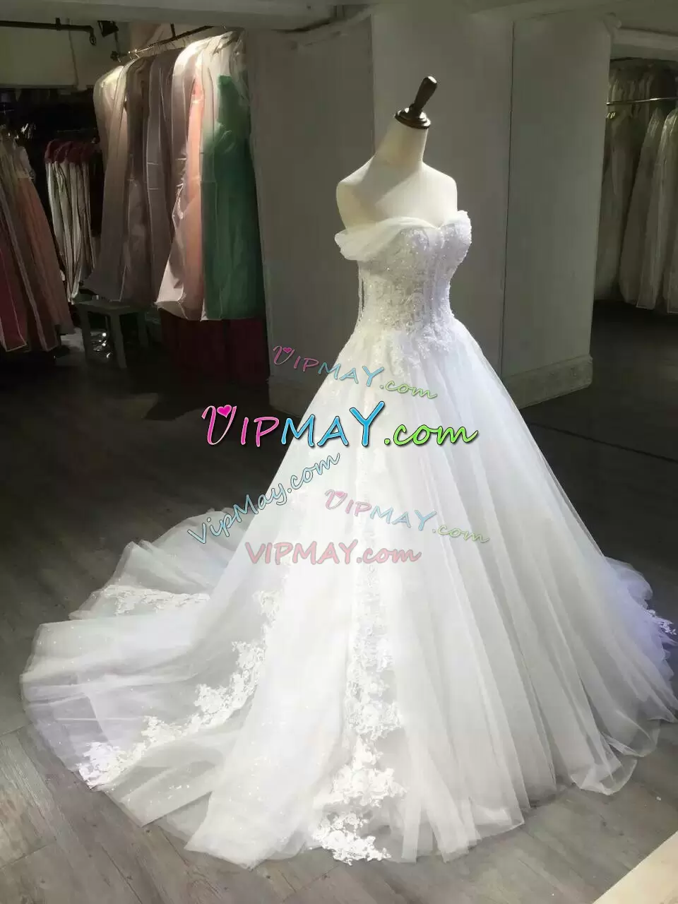 Sleeveless Tulle With Train Court Train Lace Up Wedding Dresses in White with Appliques