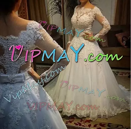 Tulle Square Long Sleeves Clasp Handle Lace and Bowknot Wedding Gown in White