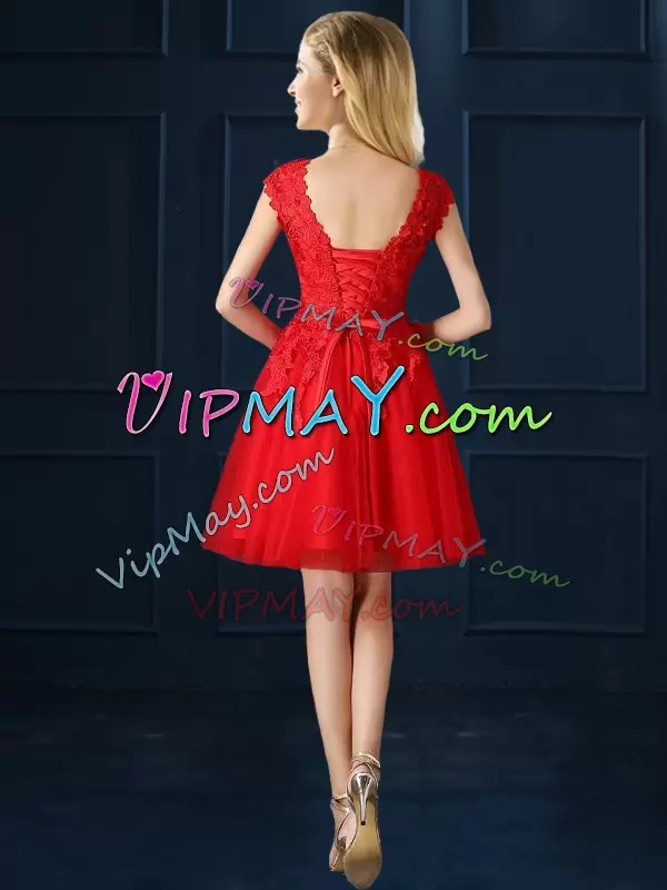 Luxury Red A-line Lace and Appliques Quinceanera Court of Honor Dress Lace Up Tulle Cap Sleeves Knee Length