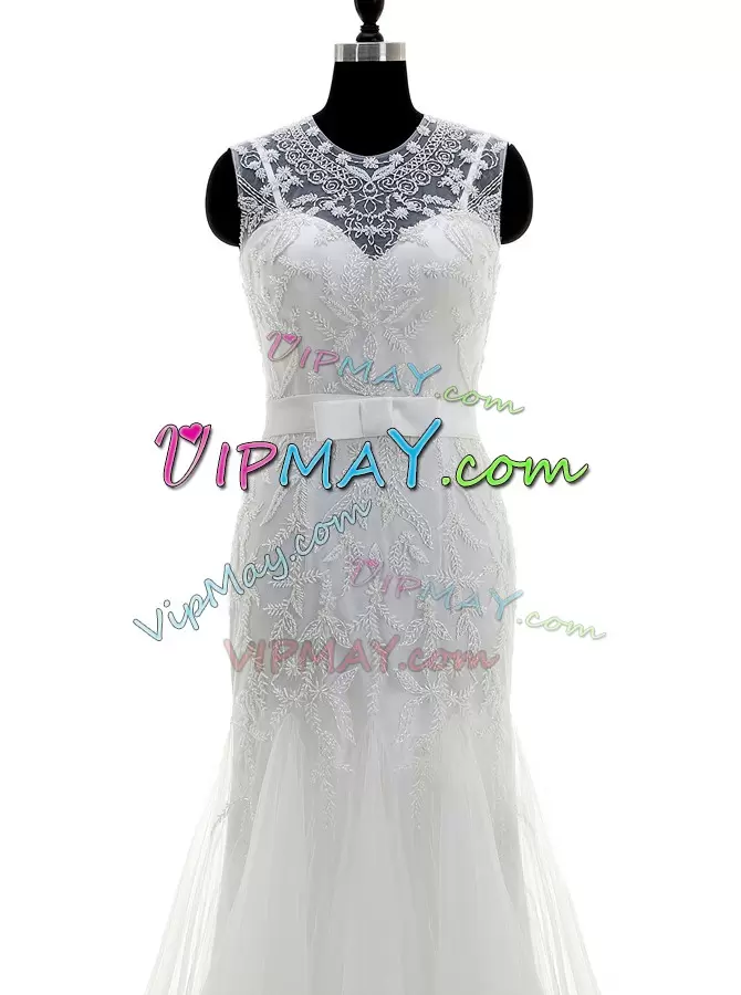 Top Selling Sleeveless Tulle With Brush Train Zipper Wedding Gowns in White with Beading