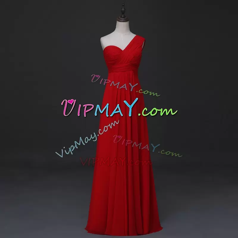 Best Chiffon One Shoulder Sleeveless Ruching Bridesmaid Gown in Red