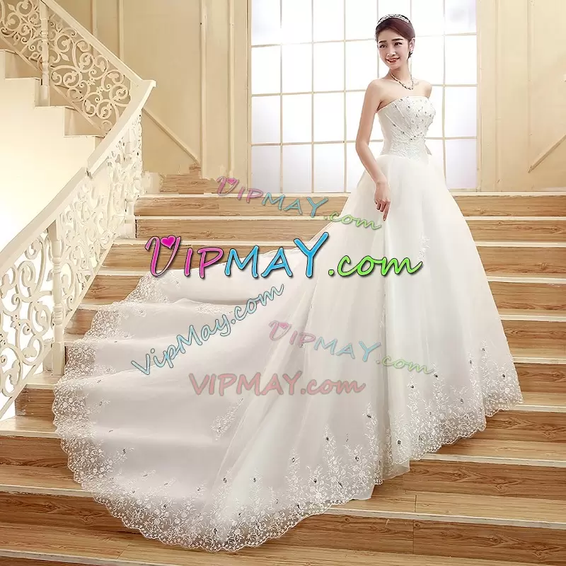 princess wedding dress with long train,cheap long train wedding dress,lace wedding dress with long trains,white lace ball gown wedding dress,lace wedding gown with train,wedding dress with bow on back,from china free shipping wedding dress,