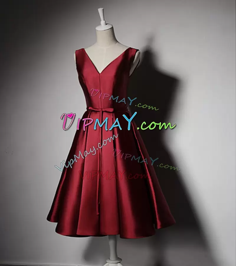 Adorable Knee Length A-line Sleeveless Wine Red Bridesmaids Dress Lace Up