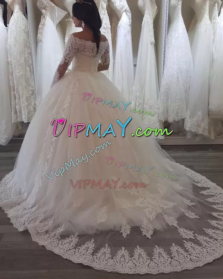 White Wedding Gown Scalloped Long Sleeves Court Train Zipper