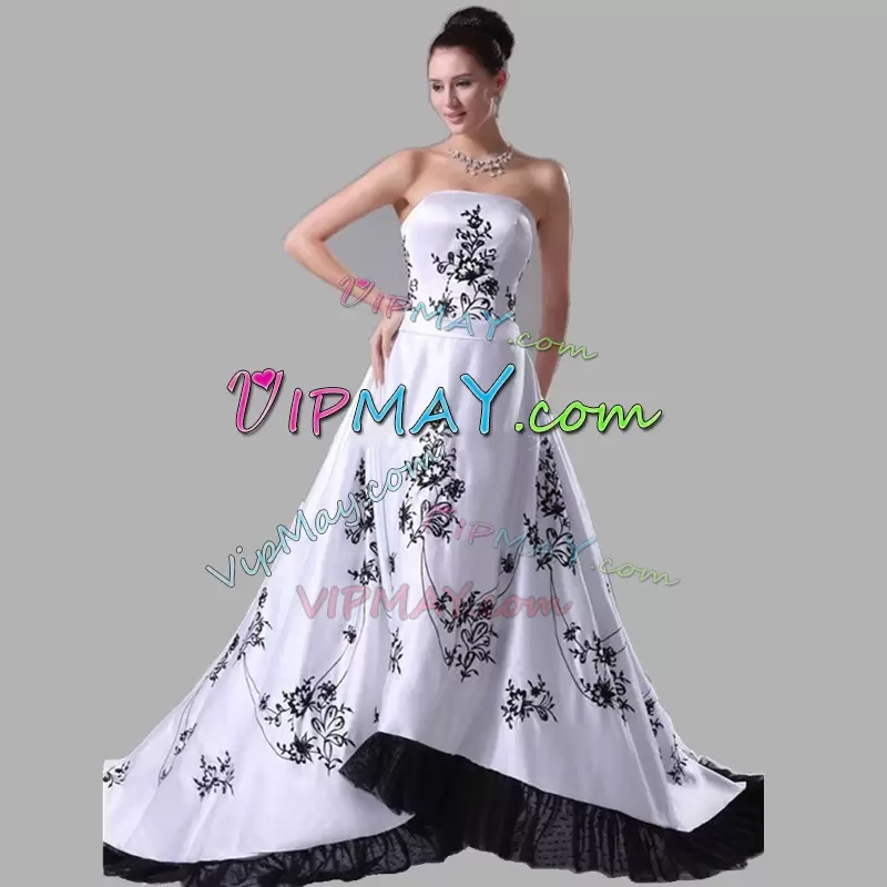 where to buy unique wedding dress,beautiful unique wedding dress,unique elegant wedding dress,informal casual wedding dress,informal wedding dress color,informal wedding dress ideas,vintage satin wedding gowns,beautiful satin wedding dress,black and white princess wedding dress,wedding dress with colored embroidery,wedding dress with embroidery,