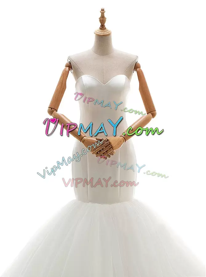 With Train White Wedding Dress Sweetheart Sleeveless Brush Train Lace Up