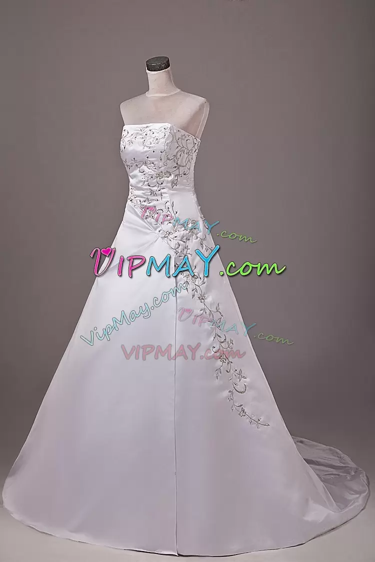 Edgy Sleeveless Strapless Brush Train Lace Up Embroidery Bridal Gown Strapless