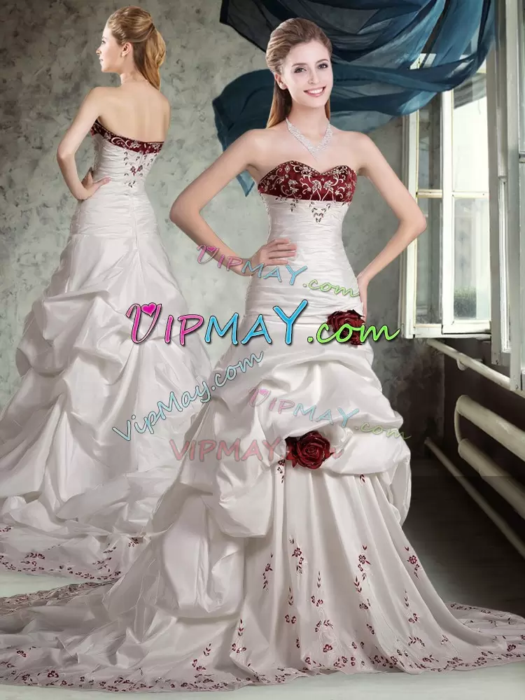 White And Red Wedding Dresses Sweetheart Sleeveless Brush Train Backless