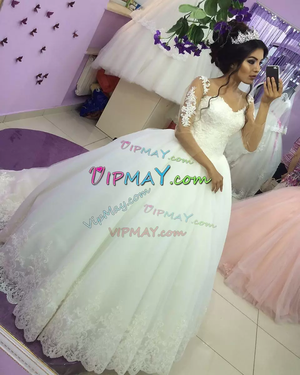 Fashionable White Ball Gowns Tulle V-neck Half Sleeves Lace and Appliques Floor Length Lace Up Wedding Dress