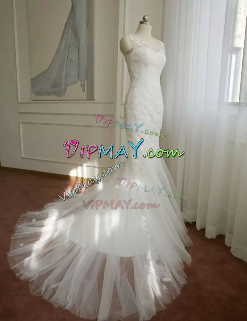 Custom Made White Scoop Neckline Appliques Wedding Gown Sleeveless Clasp Handle