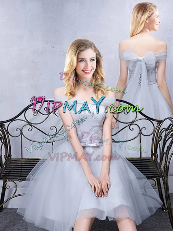 Trendy Knee Length Grey Wedding Guest Dresses Off The Shoulder Sleeveless Lace Up