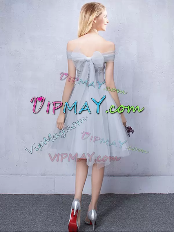 Trendy Knee Length Grey Wedding Guest Dresses Off The Shoulder Sleeveless Lace Up