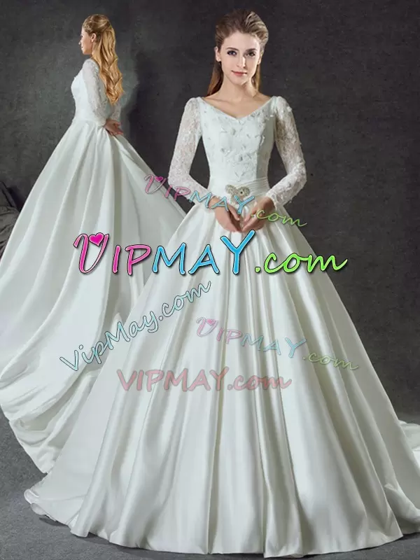 White Long Sleeves Satin Chapel Train Lace Up Wedding Dress for Wedding Party