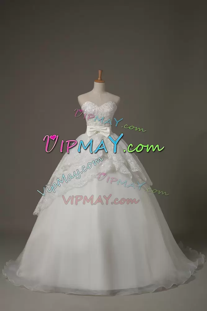 Discount White Wedding Dresses Wedding Party with Beading and Lace and Bowknot Sweetheart Sleeveless Brush Train Lace Up