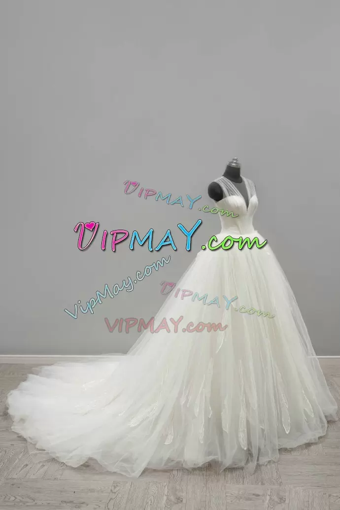 White Zipper Scoop Ruching Wedding Dresses Tulle Sleeveless Court Train