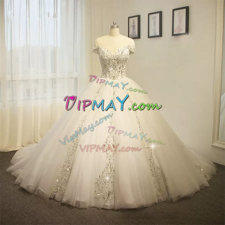 New Style White Ball Gowns Off The Shoulder Sleeveless Tulle Floor Length Court Train Lace Up Beading and Appliques Wedding Gowns