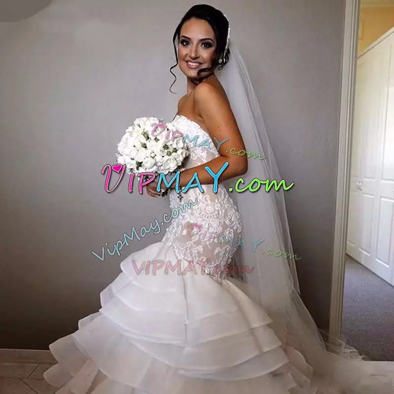 Sweetheart Sleeveless Bridal Gown Lace and Ruffled Layers Court Train Clasp Handle