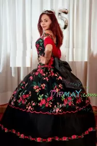 Traditional Black Mexican Quinceanera Dress Colorful Floral Embroidery Detachable Cap Sleeves Removable Bow