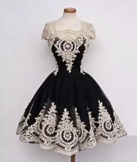 Tulle Square Cap Sleeves Lace and Appliques Homecoming Dress in Black