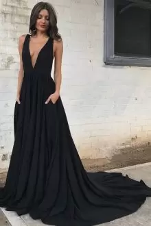 Admirable Black V-neck Backless Ruching Court Train