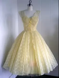Pretty Knee Length Light Yellow Prom Dresses V-neck Sleeveless