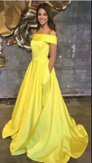 Top Selling Off The Shoulder Sleeveless Sweep Train Lace Up Homecoming Dress Yellow Satin Ruching